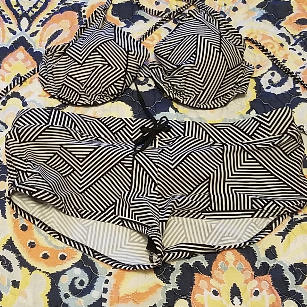 Boy Shorts bathing suit